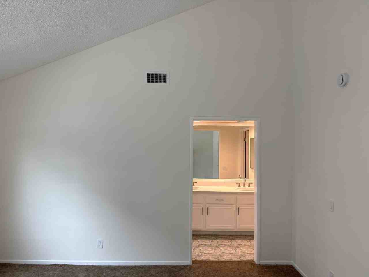 1823 11th St #5 - Photo 7 of 19