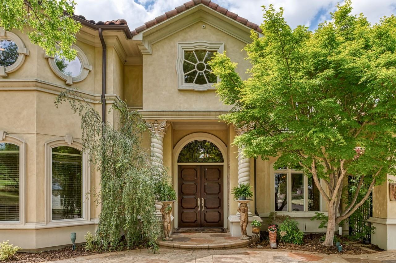 5901 Waterview Ct - Photo 4 of 42