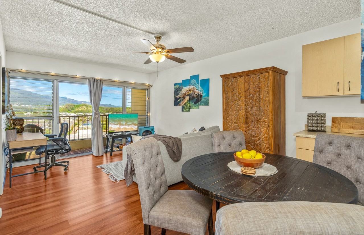 1063 1063 Lower Main 402 - Photo 3 of 45