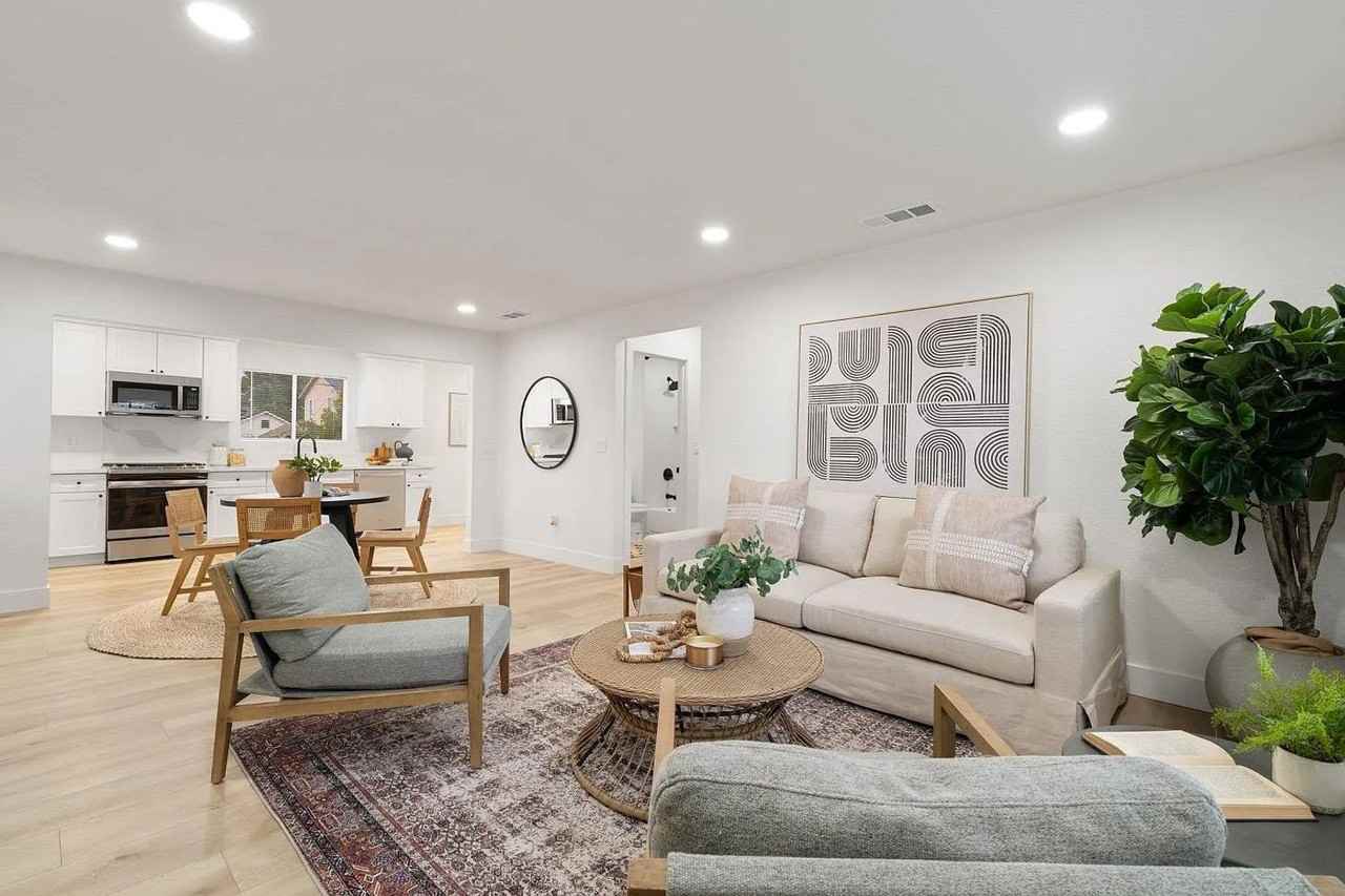 5891 28th St - Photo 3 of 38