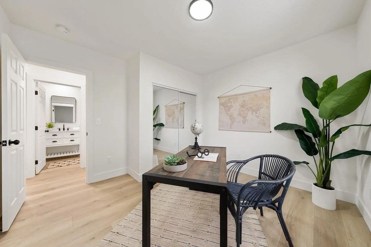 5891 28th St - Photo 7 of 38