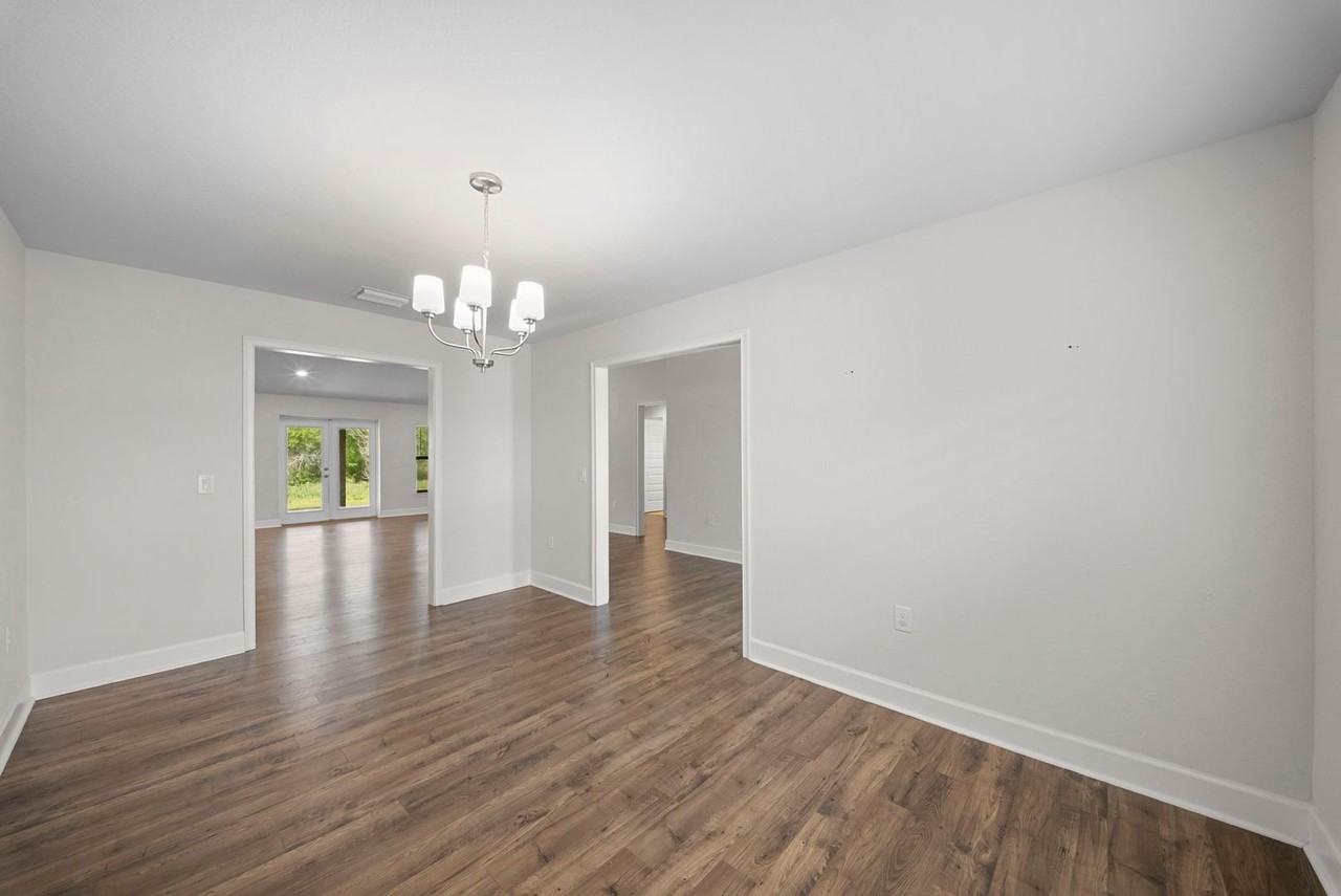 490 Windermere Dr - Photo 5 of 34