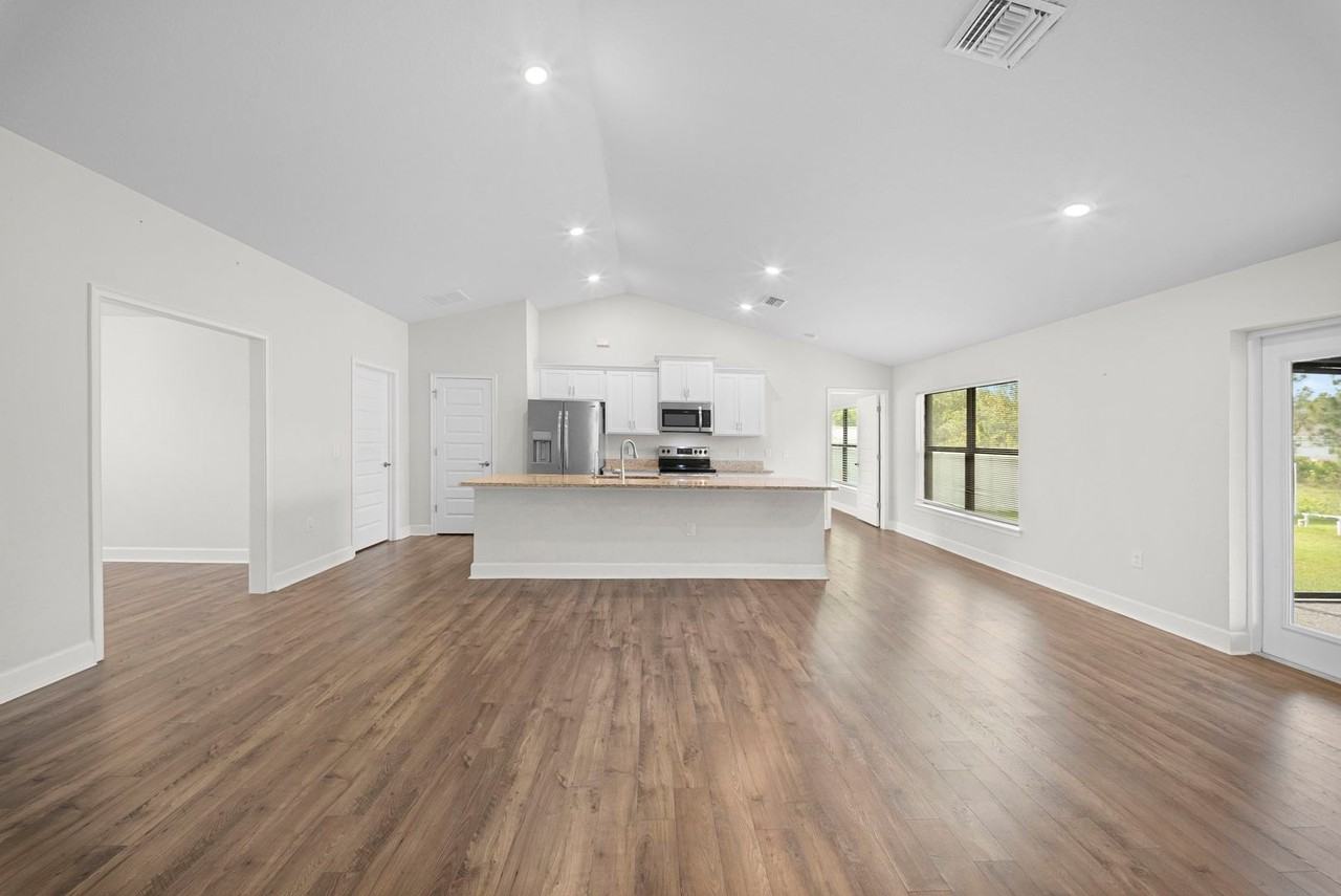 490 Windermere Dr - Photo 6 of 34