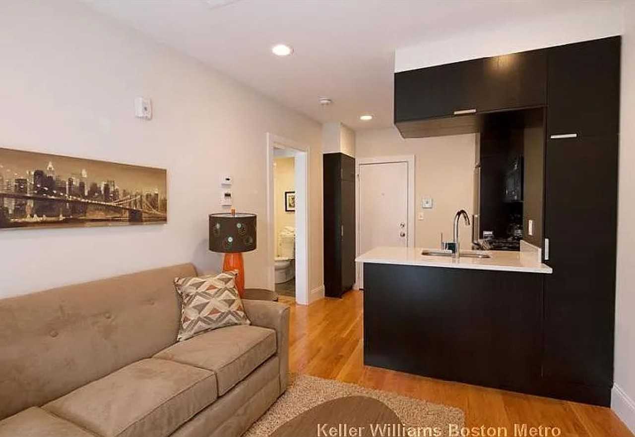 784 Tremont Street - Photo 4 of 17