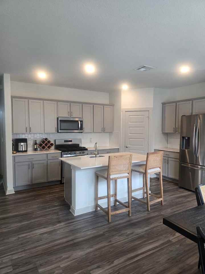 7517 Smallwood Dr - Photo 5 of 16