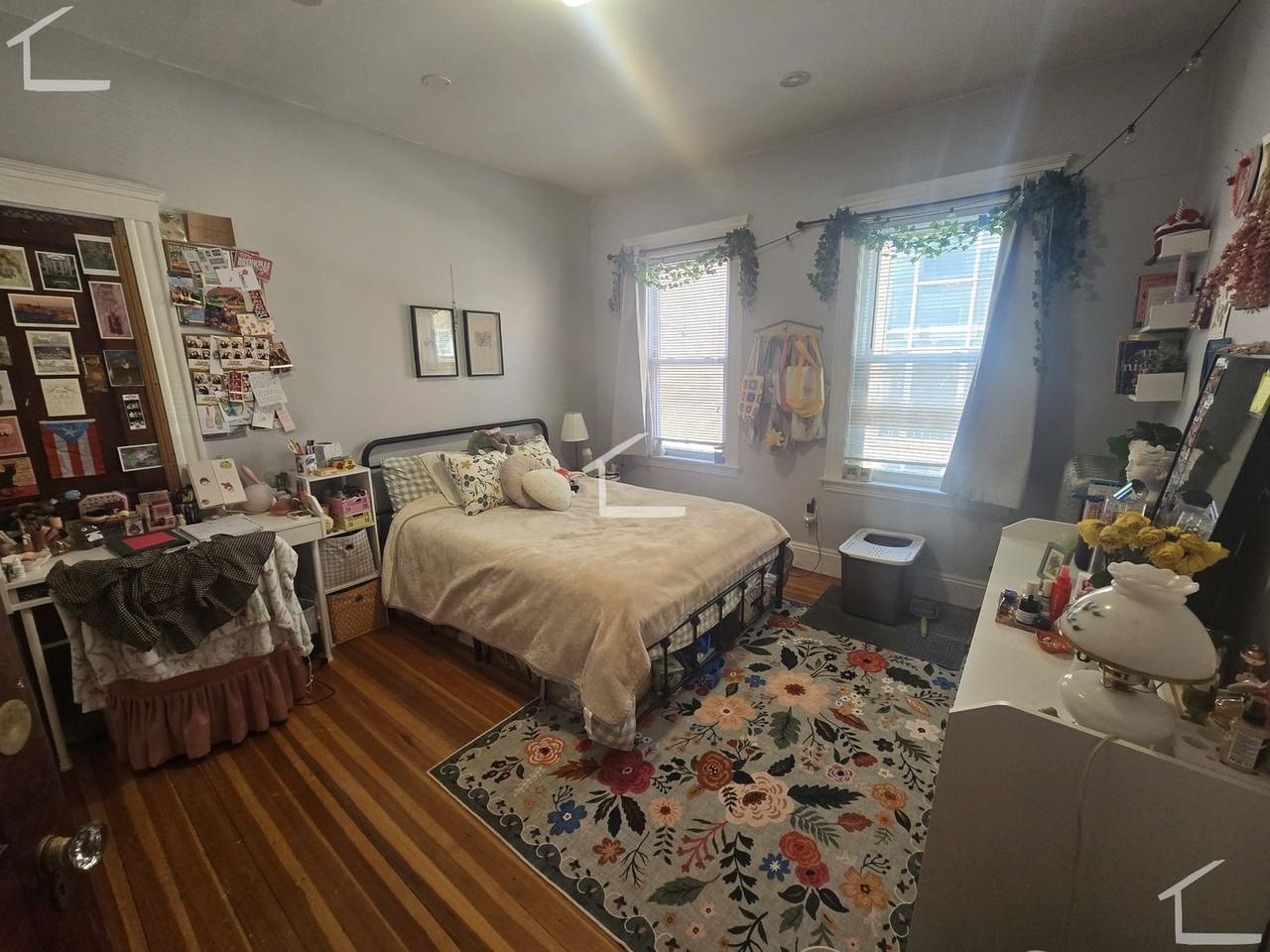 208 Kelton St - Photo 7 of 18