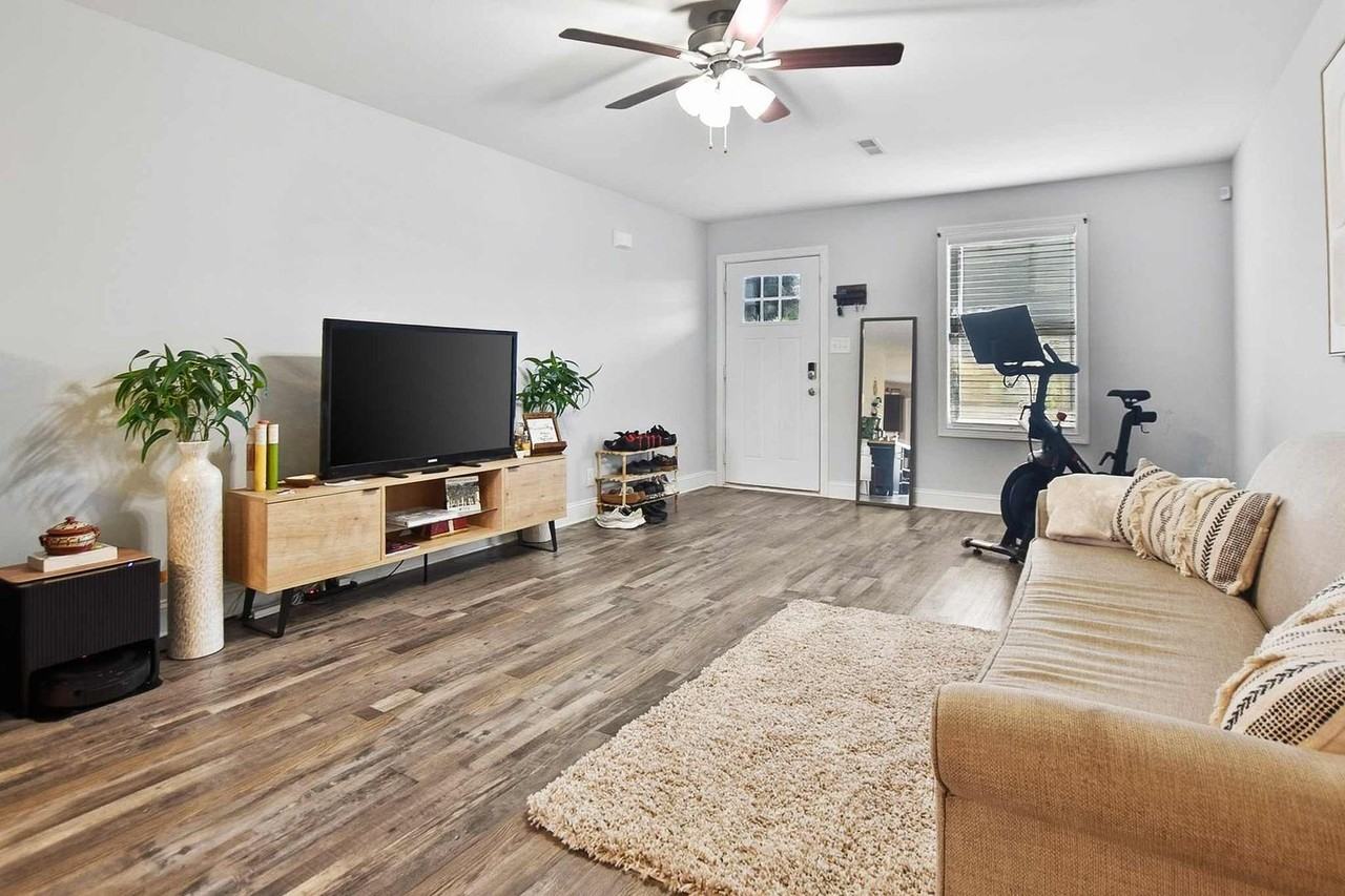 2026 Jackie Lorraine Dr - Photo 3 of 16