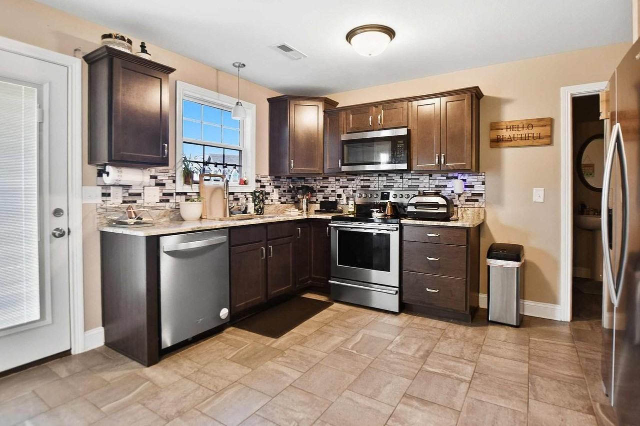 2026 Jackie Lorraine Dr - Photo 5 of 16