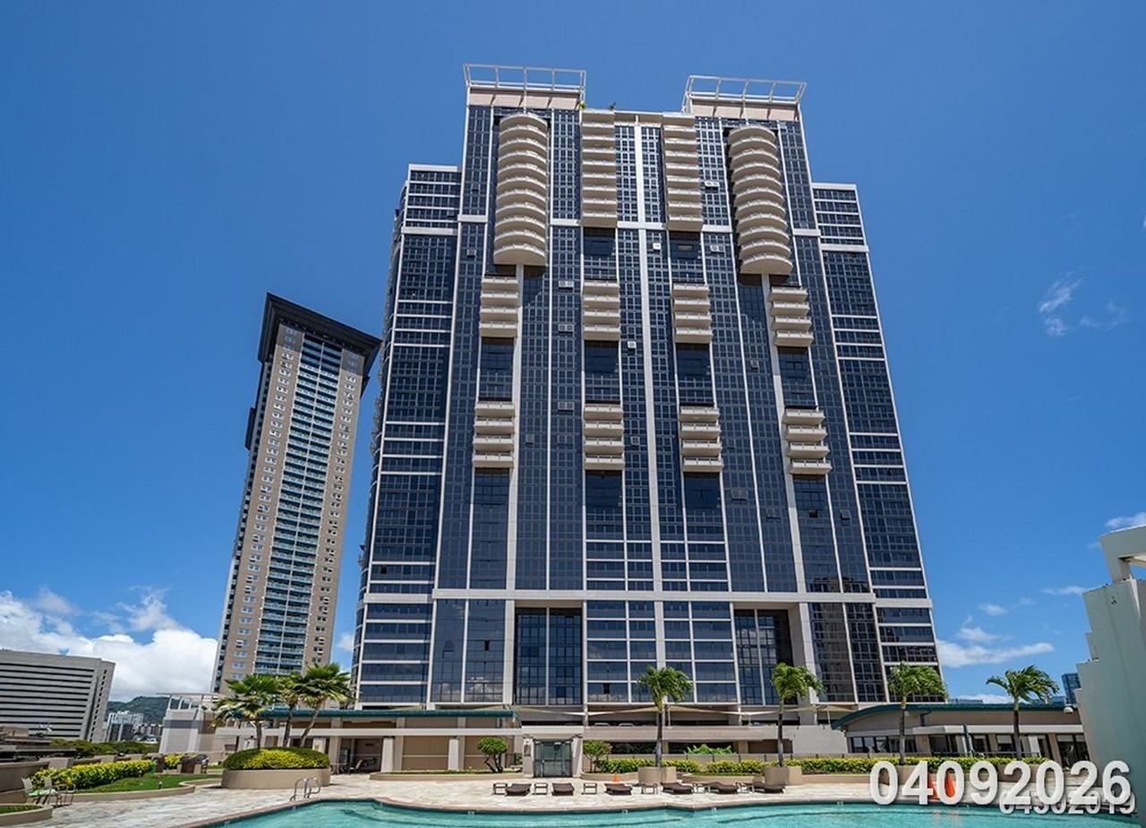 600 Queen St #2208
