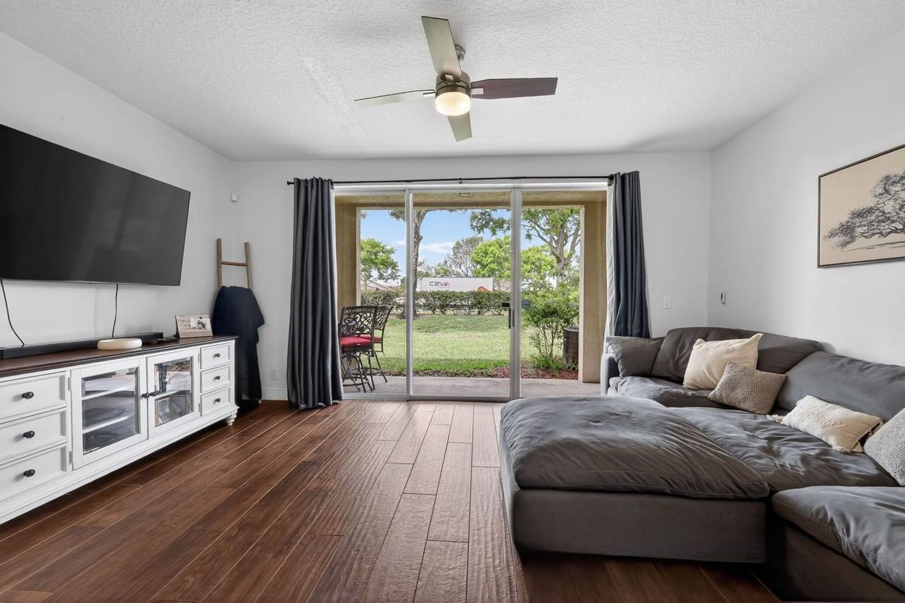 8023 Bellagio Ln - Photo 6 of 20