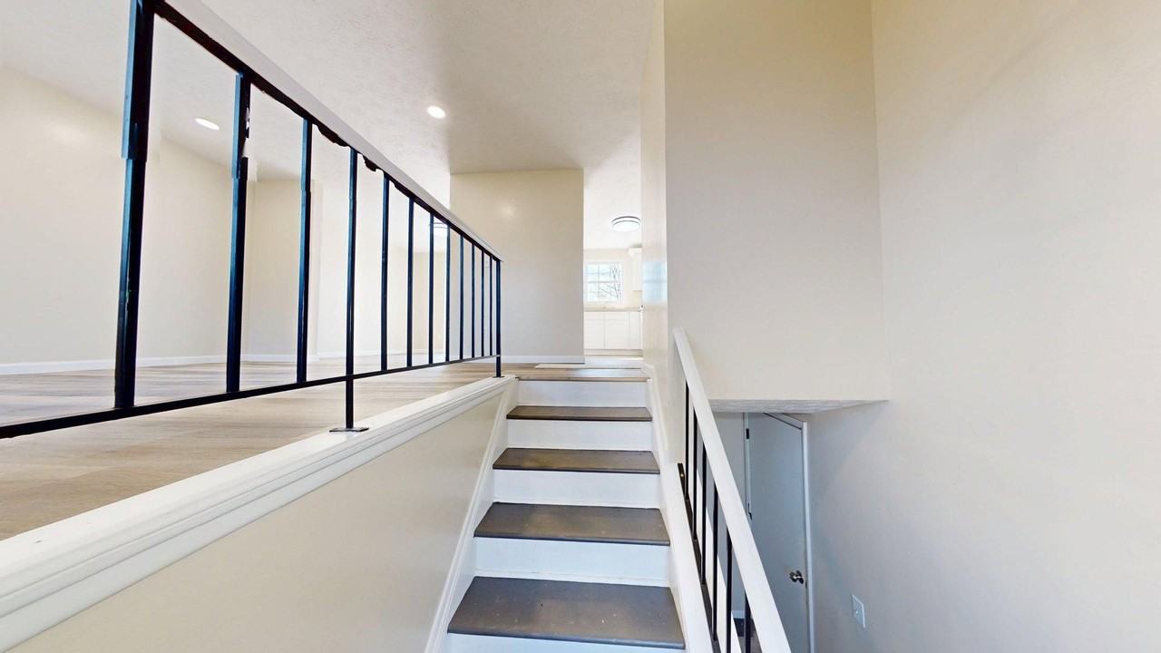 814 Florida Ave - Photo 3 of 17