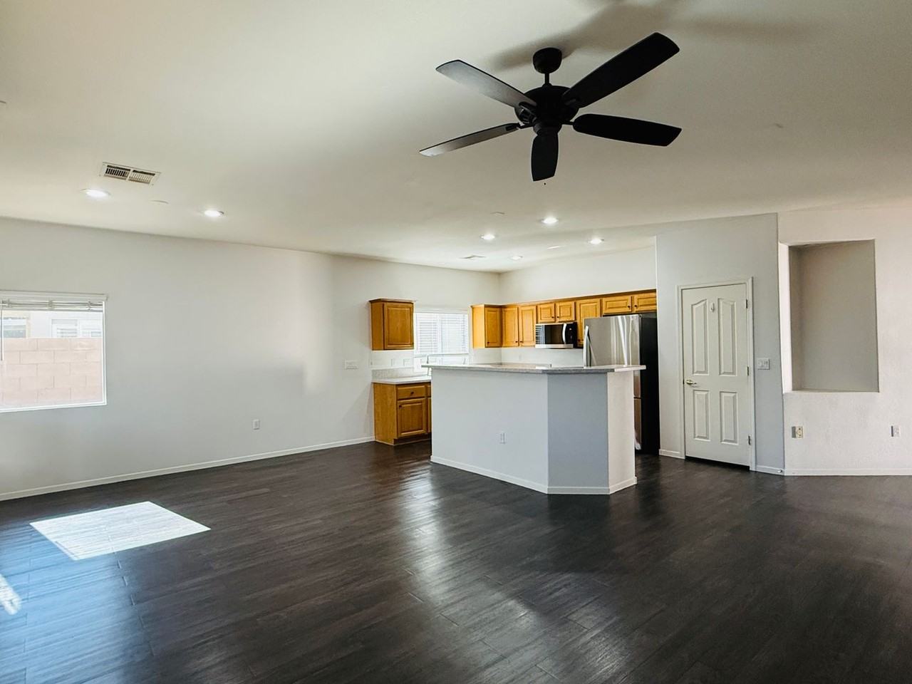 4481 El Presidio Dr - Photo 3 of 19