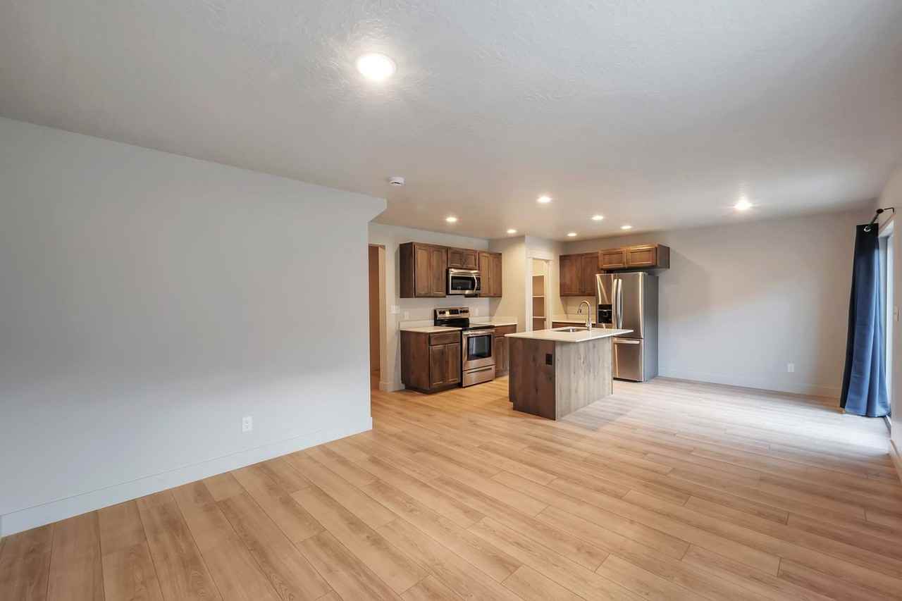 4019 S Sage Wood Ave - Photo 6 of 26