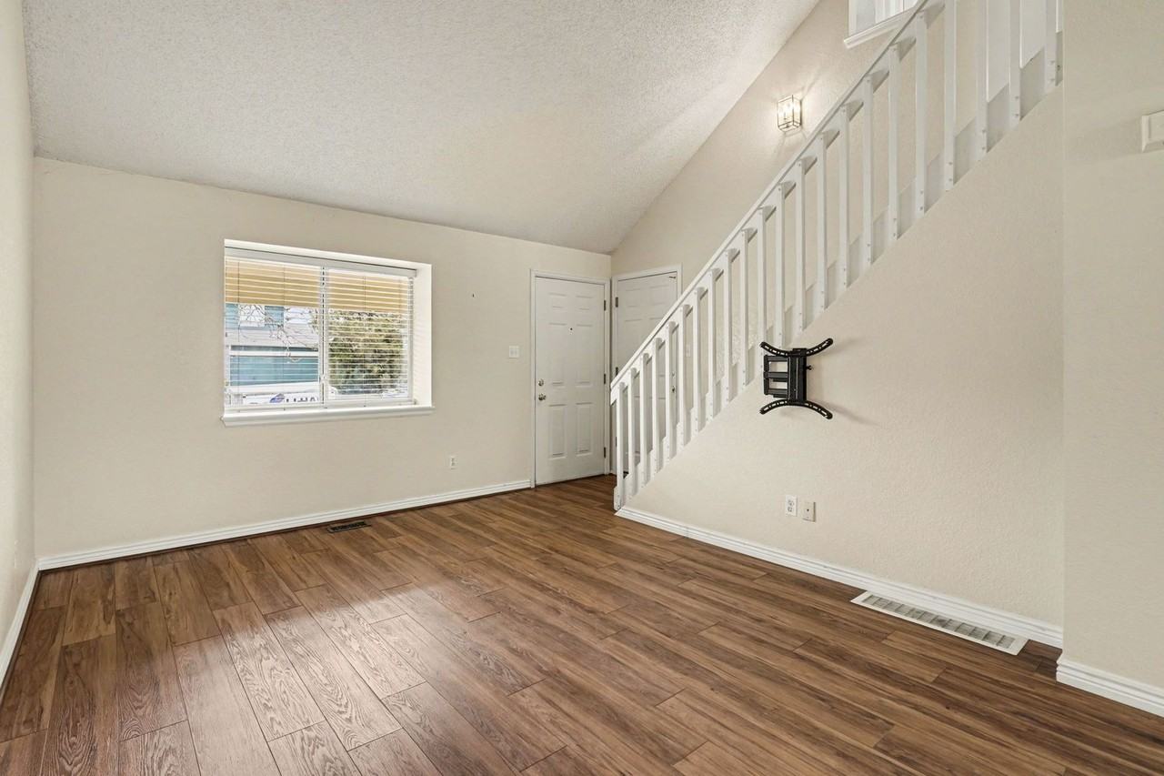 12091 Forest Way - Photo 5 of 22