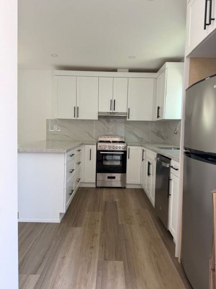 8016 Helm St - Photo 2 of 8