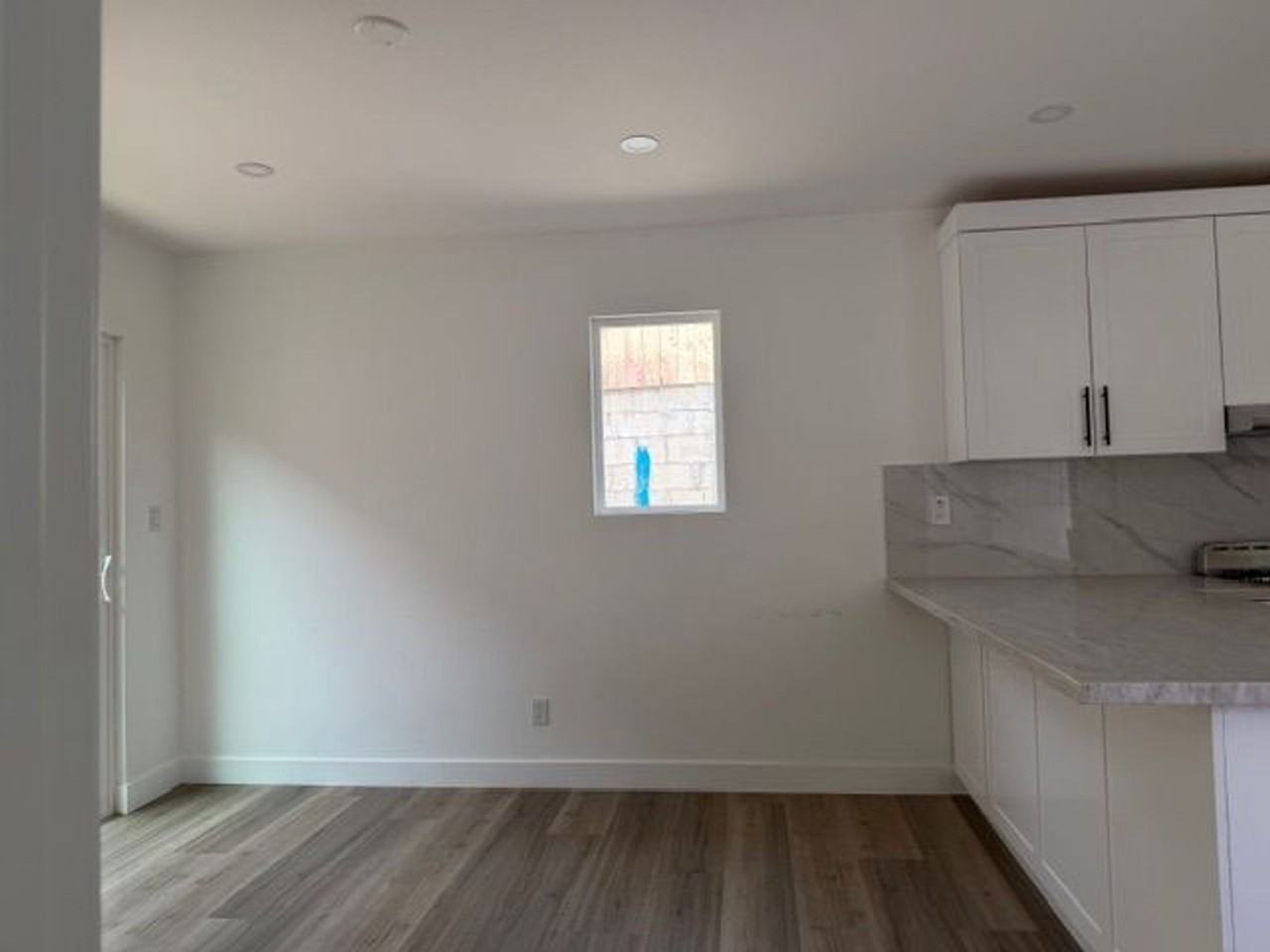 8016 Helm St - Photo 4 of 8