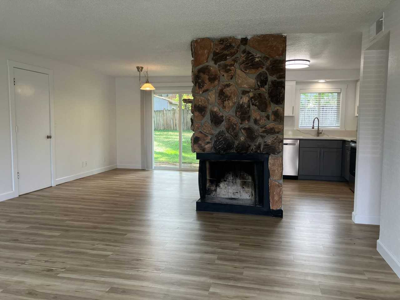 1794 Rialto Ave S - Photo 2 of 19