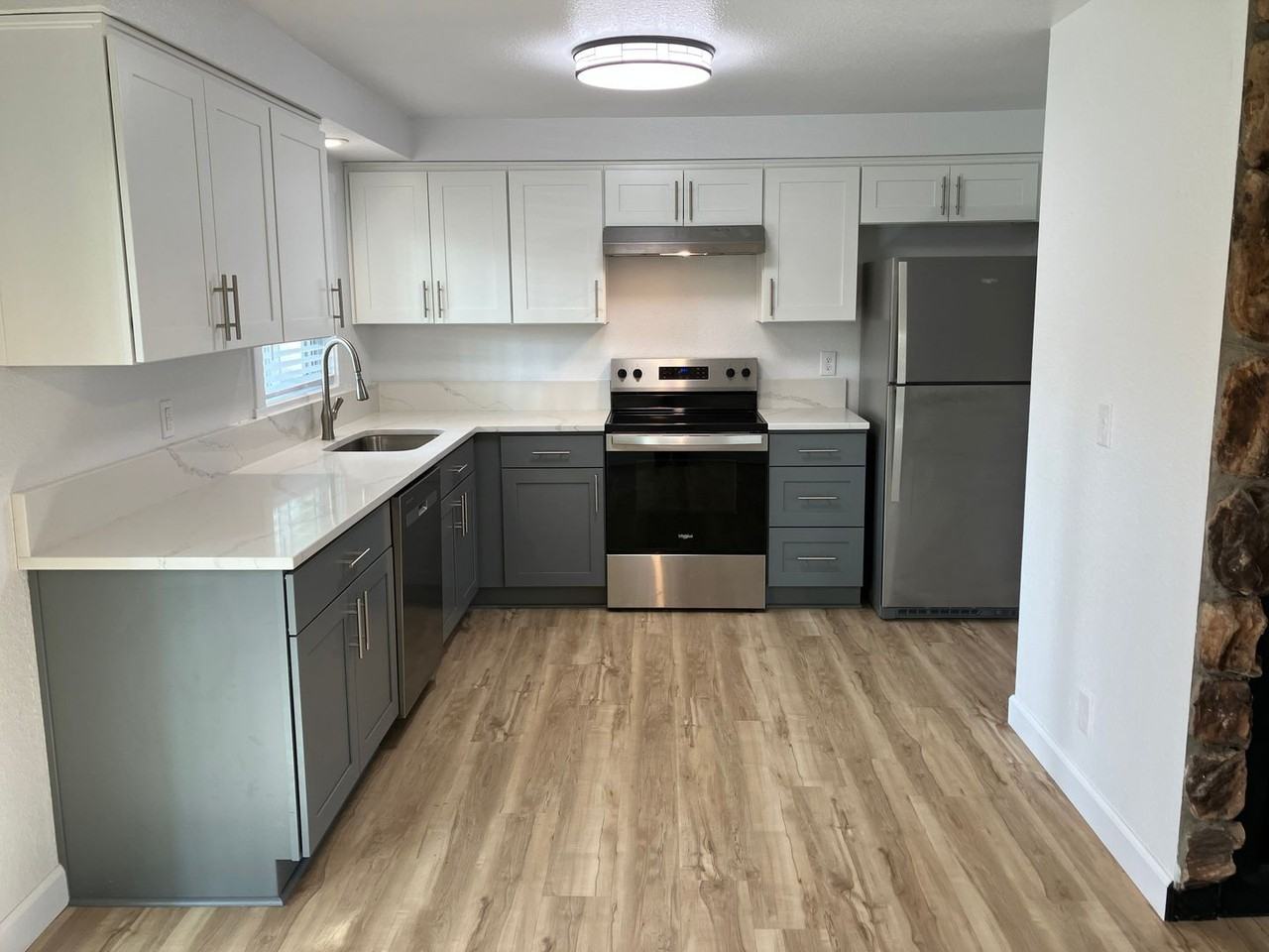 1794 Rialto Ave S - Photo 5 of 19