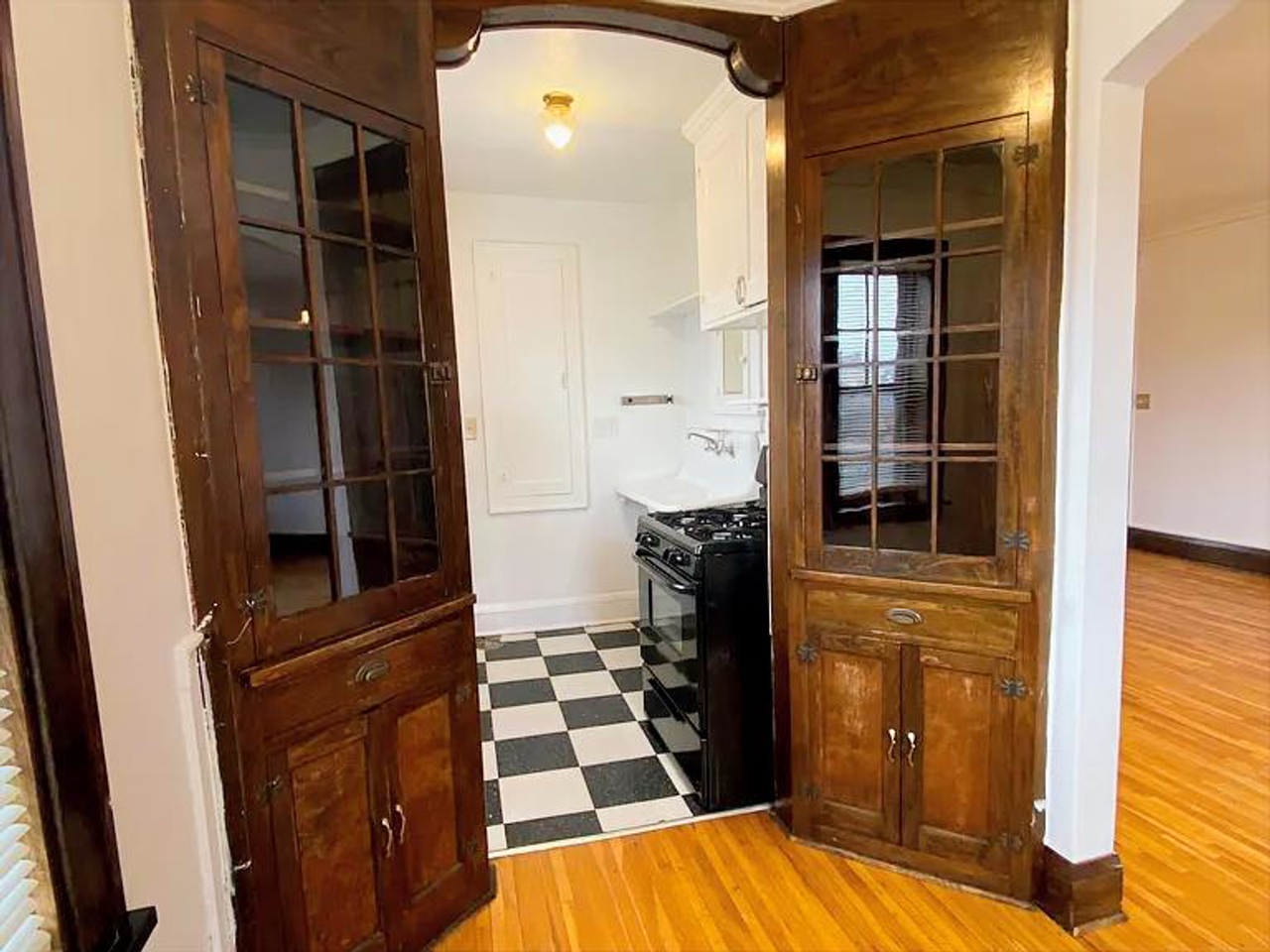 231 Dayton Ave - Photo 3 of 13