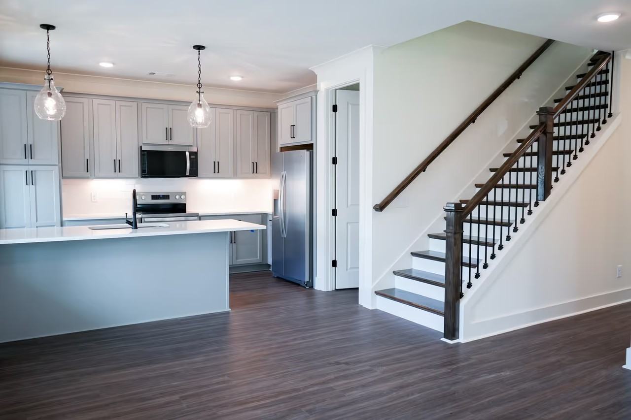 652 Haley Ln #601 - Photo 7 of 45