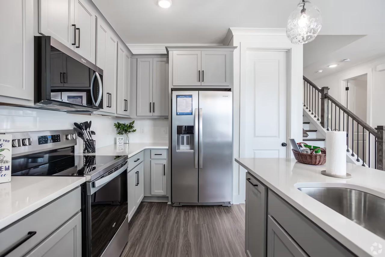 652 Haley Ln #1501 - Photo 5 of 45