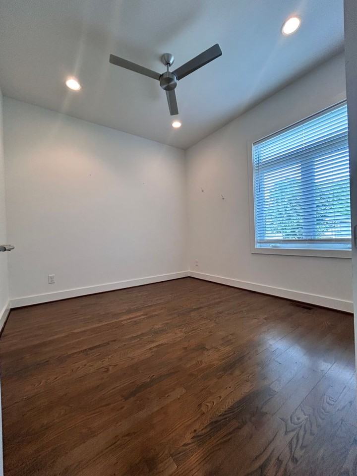 913B 14th Ave S - Photo 5 of 17