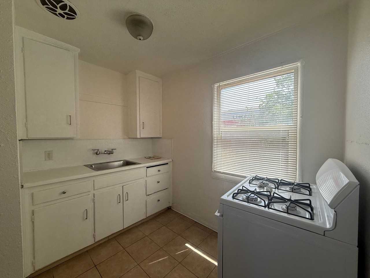 38717 6th St E #4 - Photo 5 of 7