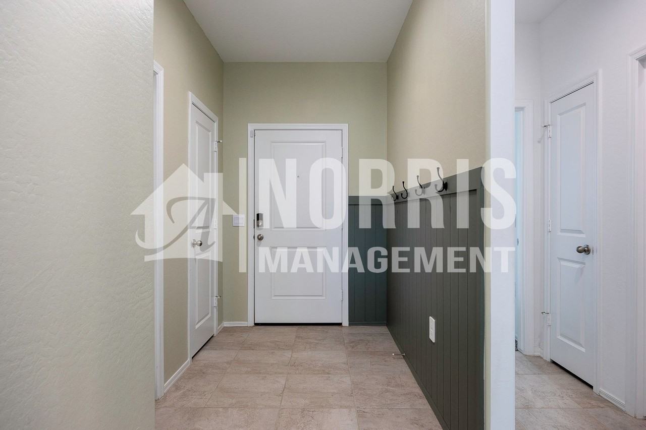 1519 E Lardner Dr - Photo 7 of 41