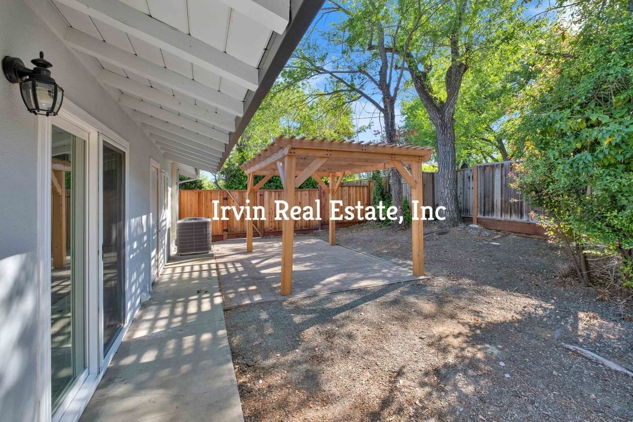 1896 2nd Ave - Photo 3 of 21