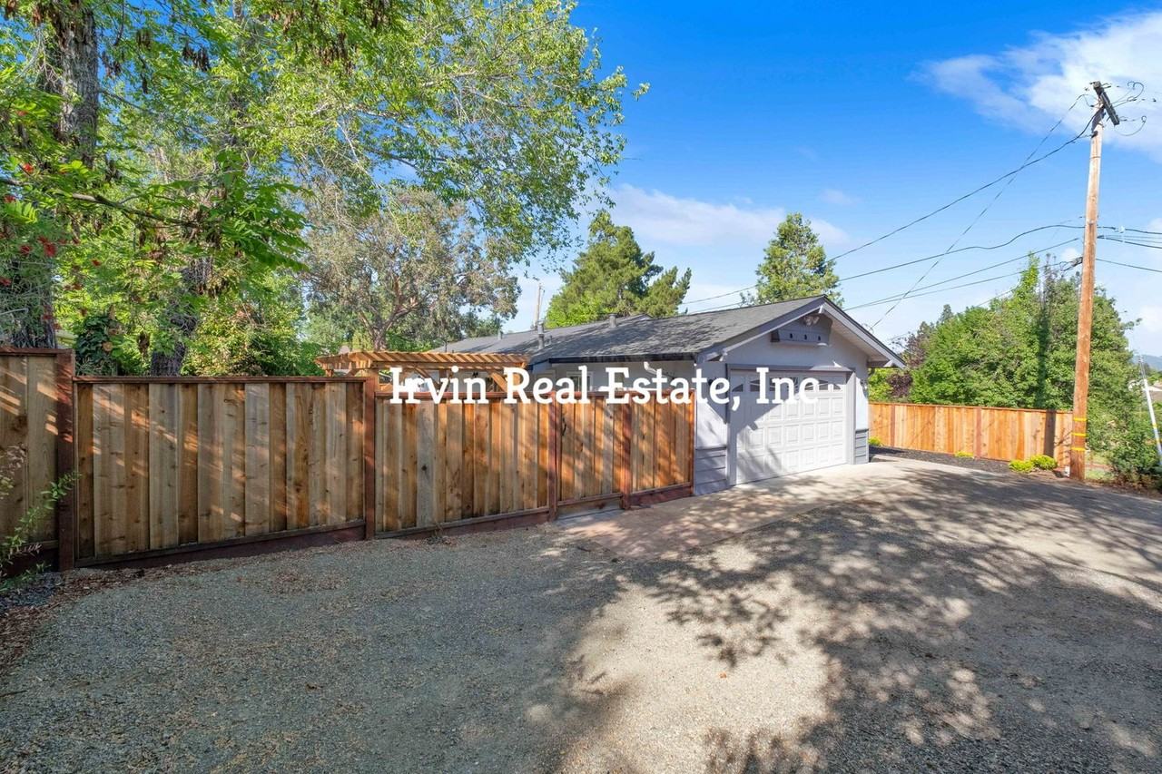 1896 2nd Ave - Photo 6 of 21