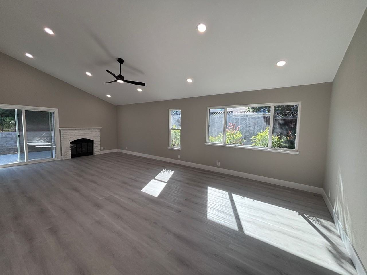 3295 Ravenswood Way - Photo 3 of 16