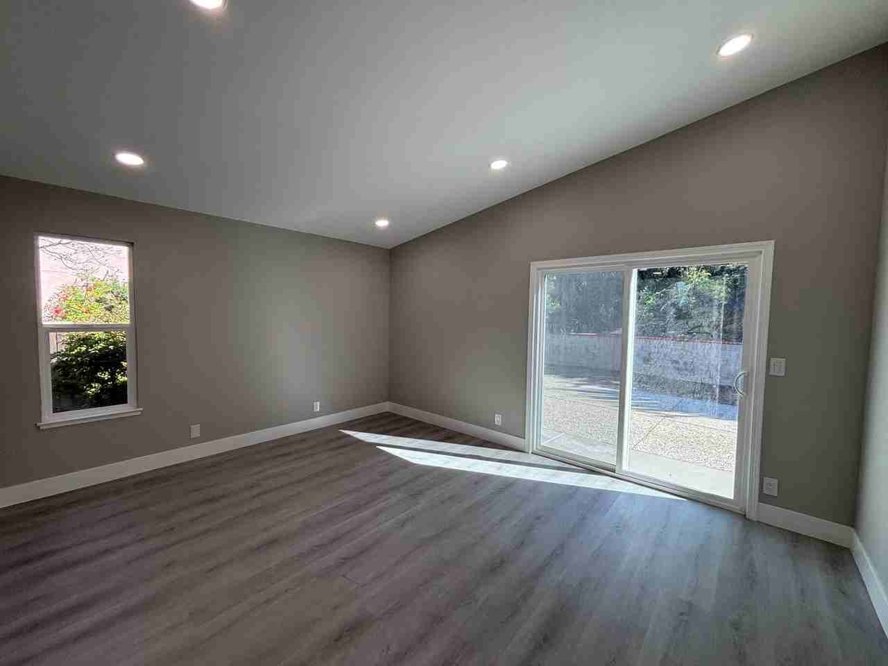 3295 Ravenswood Way - Photo 6 of 16