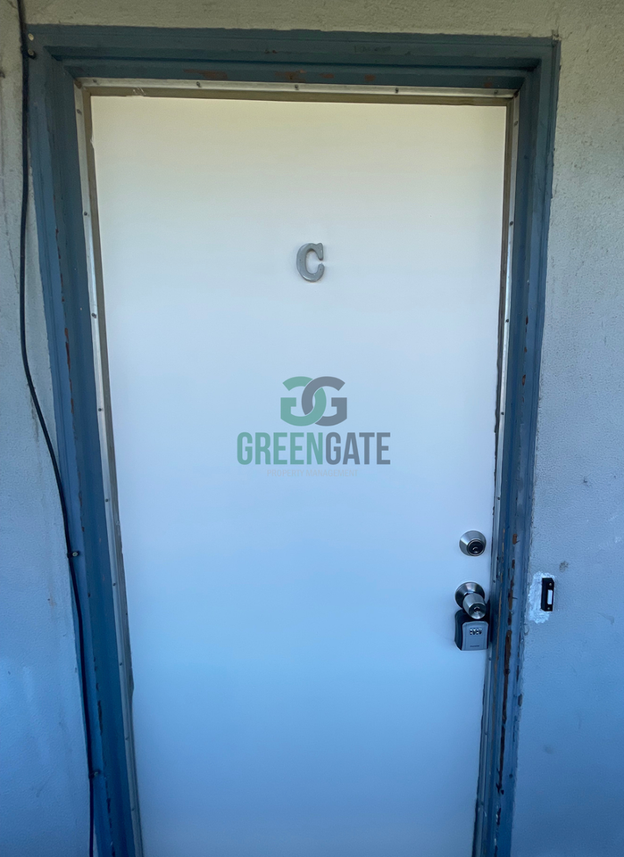 325 W H St - Photo 6 of 35