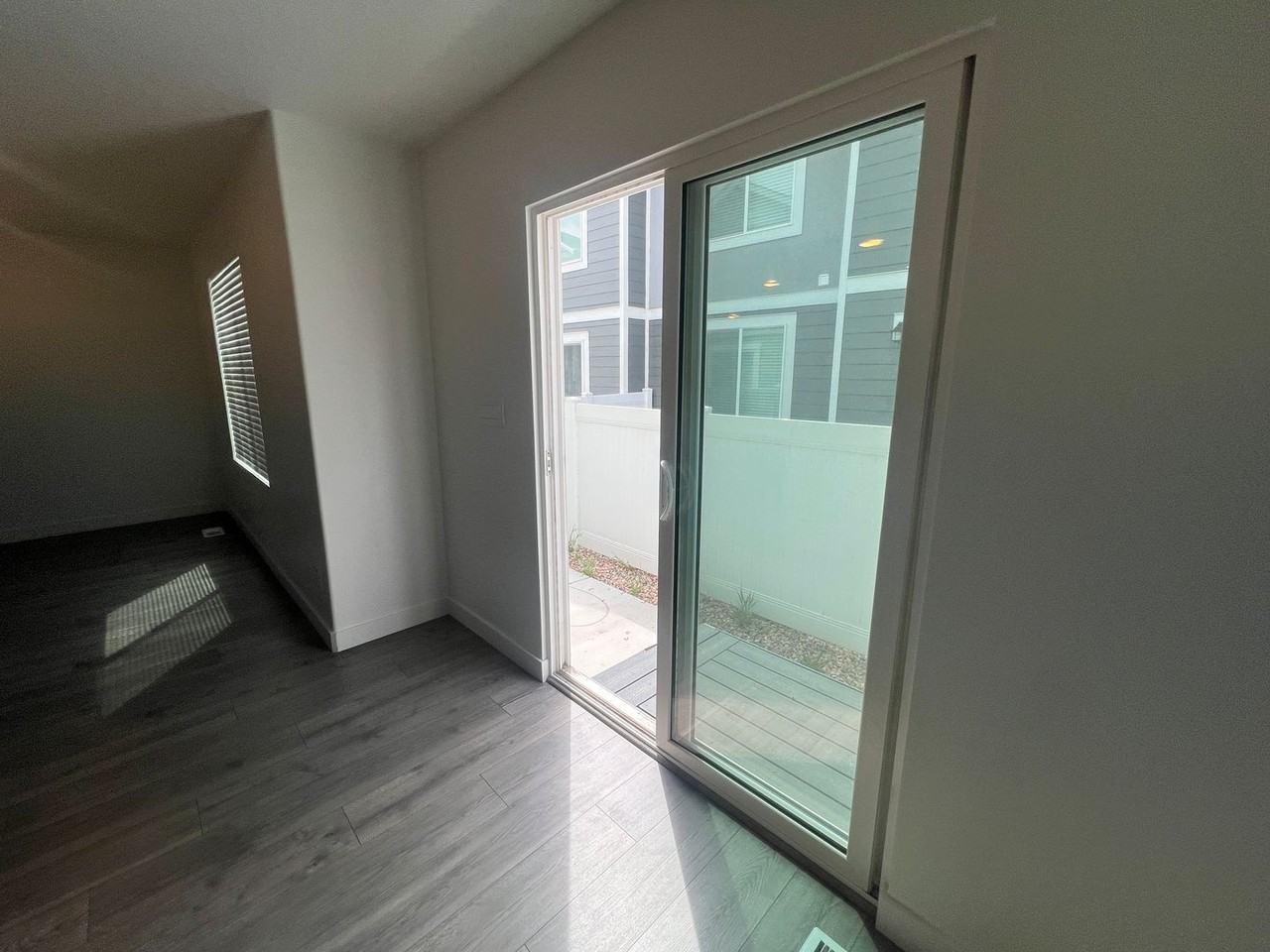 642 W 1870 S - Photo 6 of 25