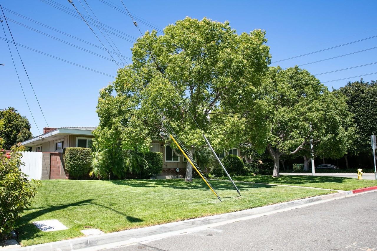 1203 W Laster Ave - Photo 5 of 24