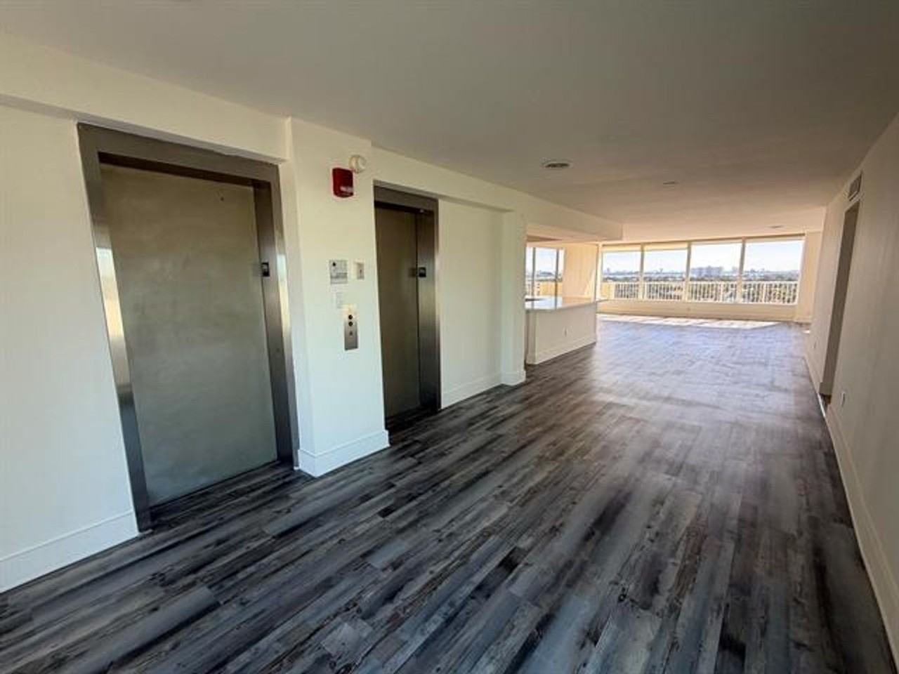 2000 2000 NE 135th Street St #PH - Photo 2 of 26