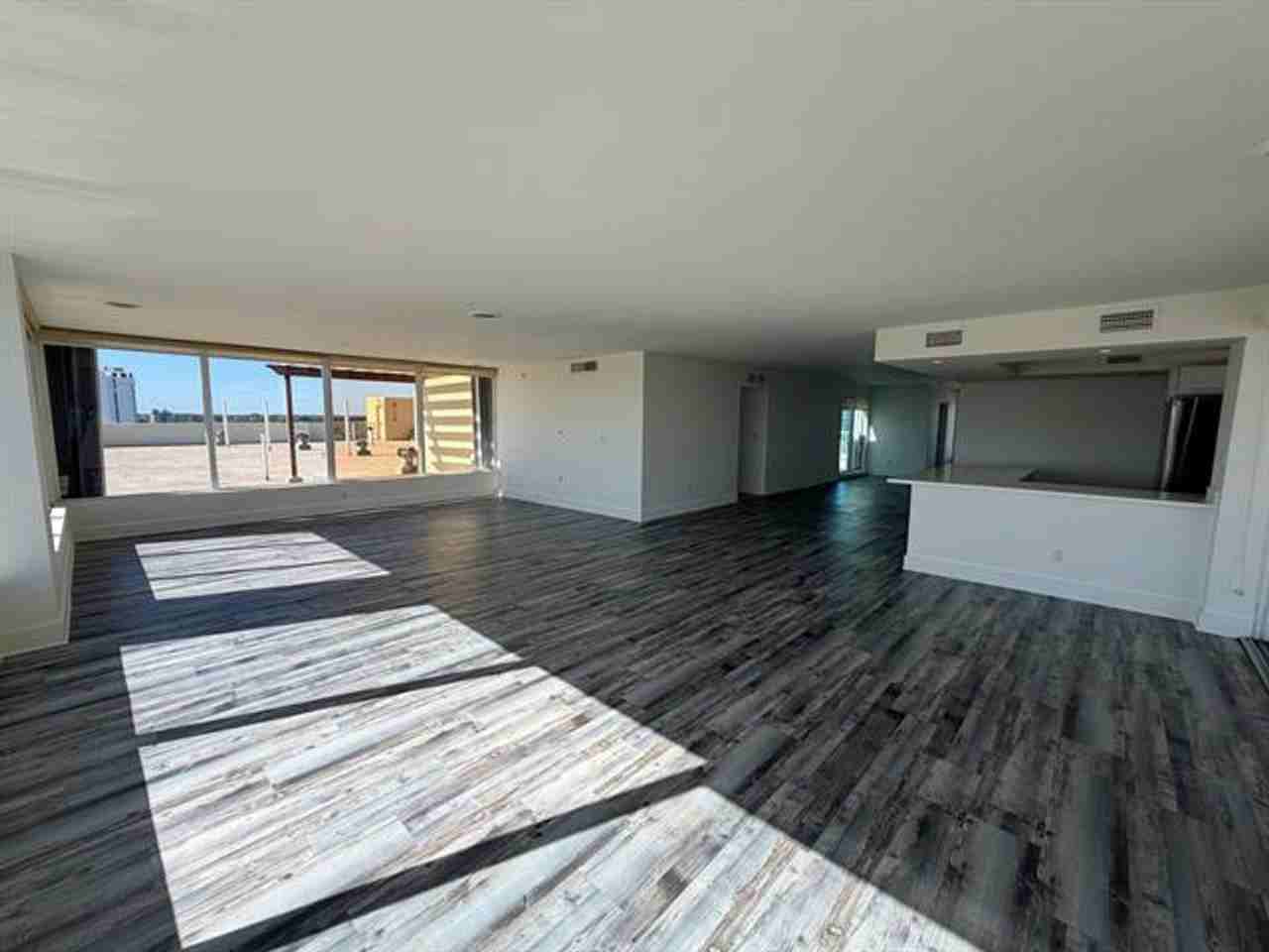 2000 2000 NE 135th Street St #PH - Photo 6 of 26