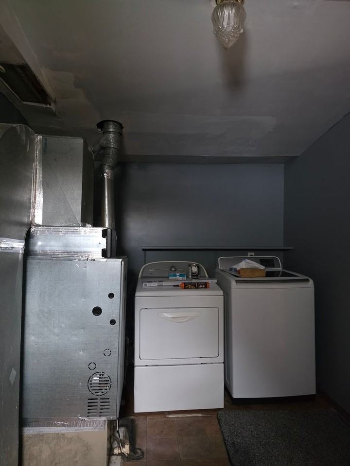 421 Conneaut Ave - Photo 5 of 32