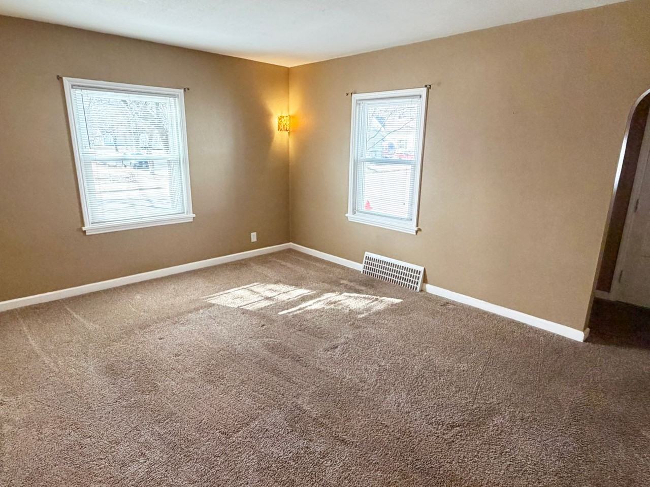 515 W Union Ave - Photo 7 of 24