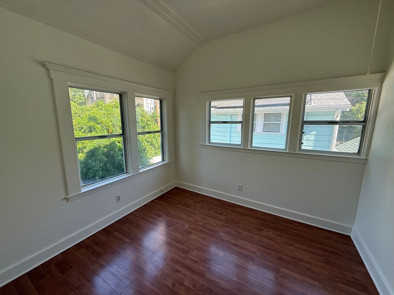 612 15th St - Photo 7 of 10