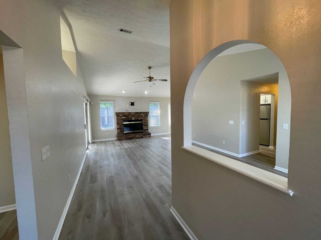 140 Treasure Palm Dr - Photo 6 of 31