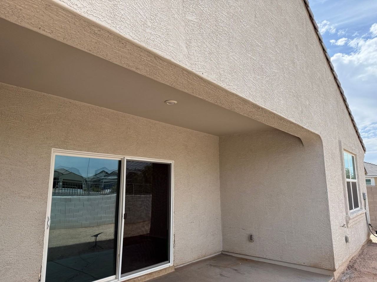 1060 W Castle Ct - Photo 5 of 43