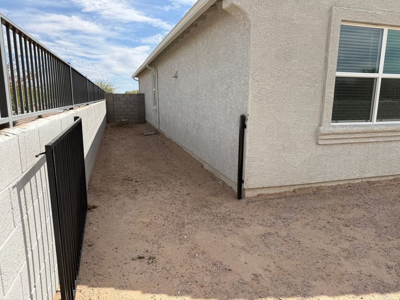 1060 W Castle Ct - Photo 6 of 43