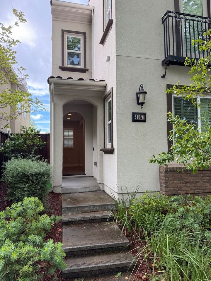 4951 Ivyleaf Springs Rd - Photo 2 of 50