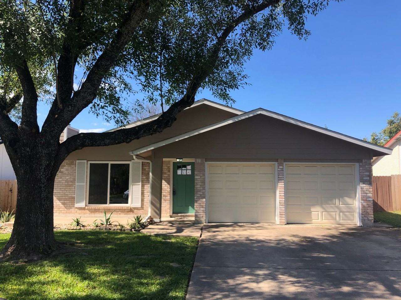 11108 Applewood Dr - Photo 2 of 18