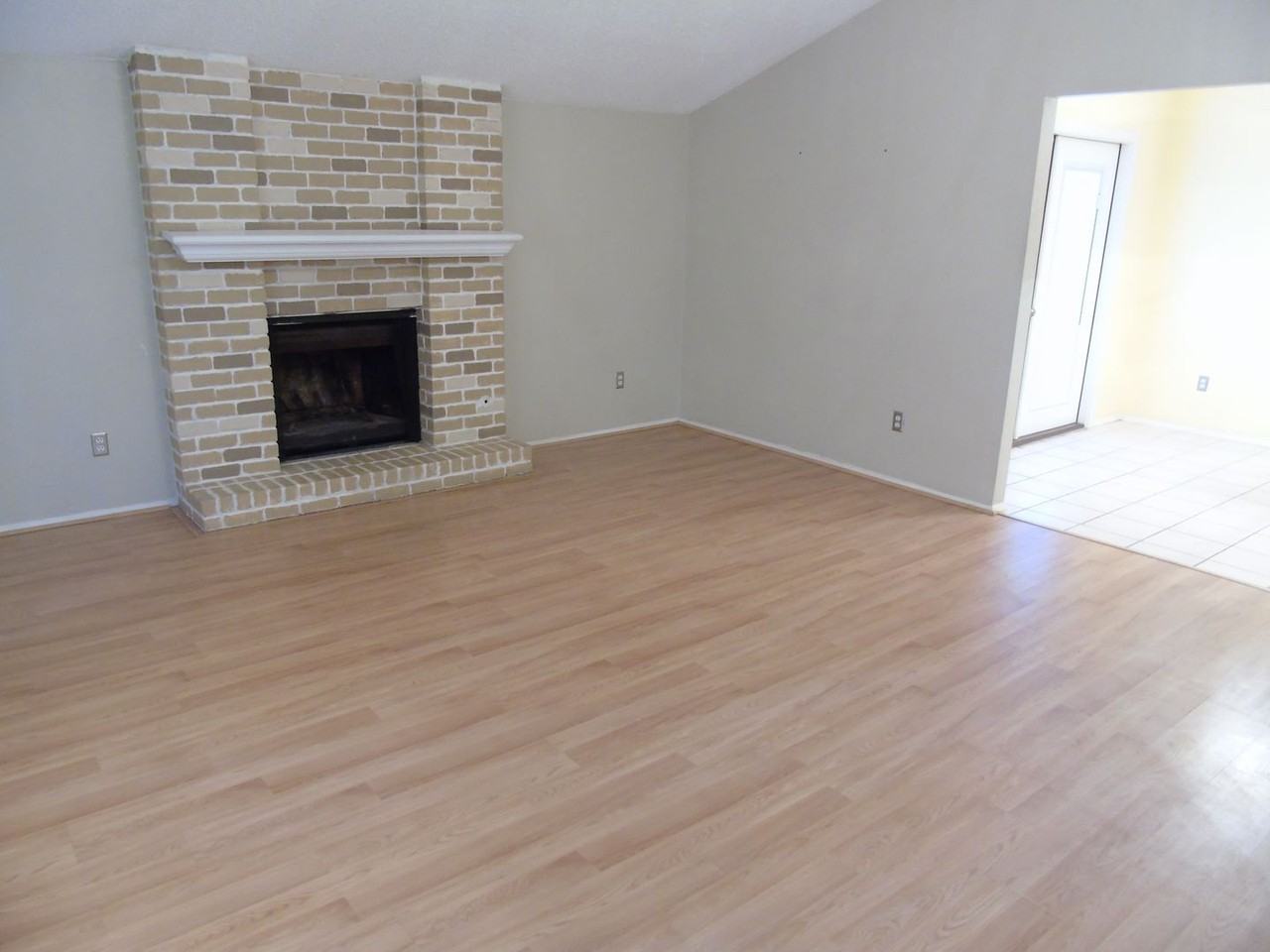 11108 Applewood Dr - Photo 5 of 18