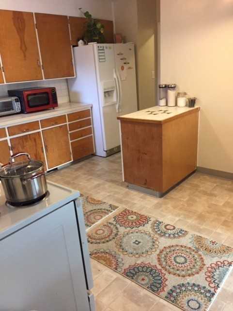 8806 1st Ave Ne - Photo 3 of 15