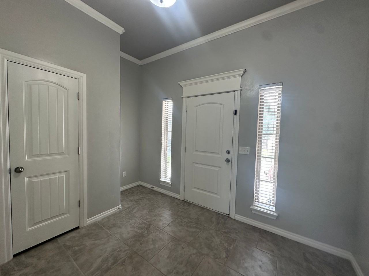 8017 Nw 160th Ter - Photo 5 of 28