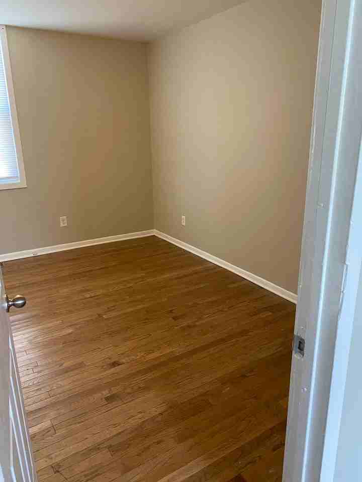 127 E Holden Ave - Photo 4 of 5