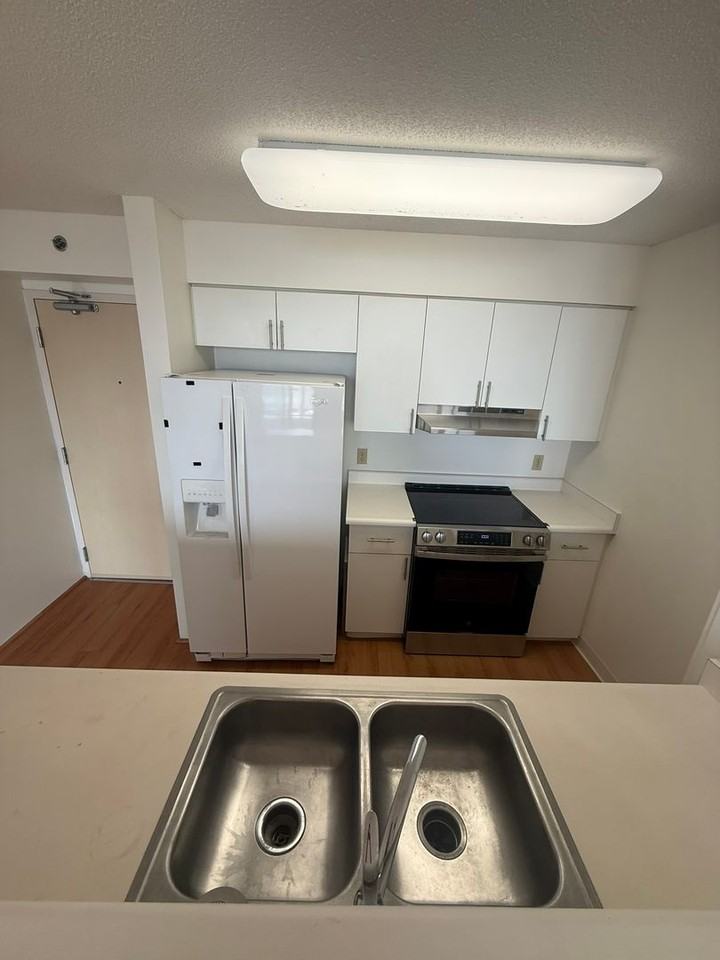 215 N King St #603 - Photo 5 of 25